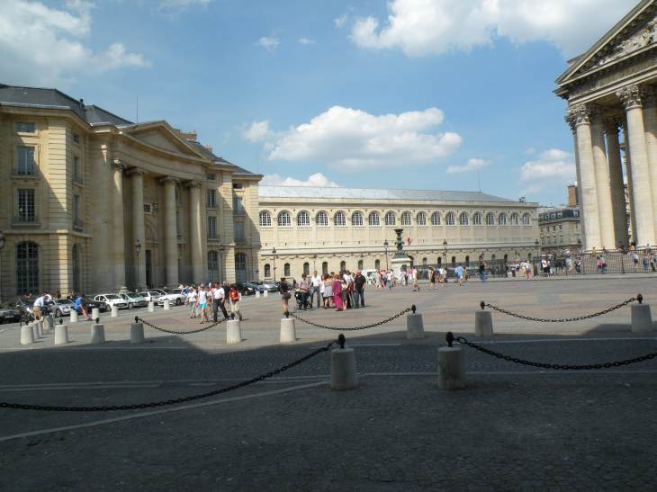  Université  Panthéon Sorbonne et bibliothèque Sainte-Genneviève
